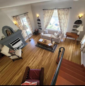 Hollywood 2 Level Storybook Townhouse Unit